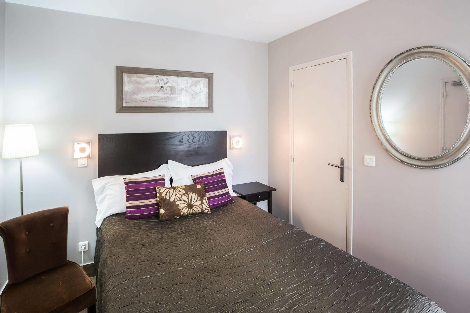Le Figuier Hotel อีวรี-ซูร์-แซ็น ภายนอก รูปภาพ