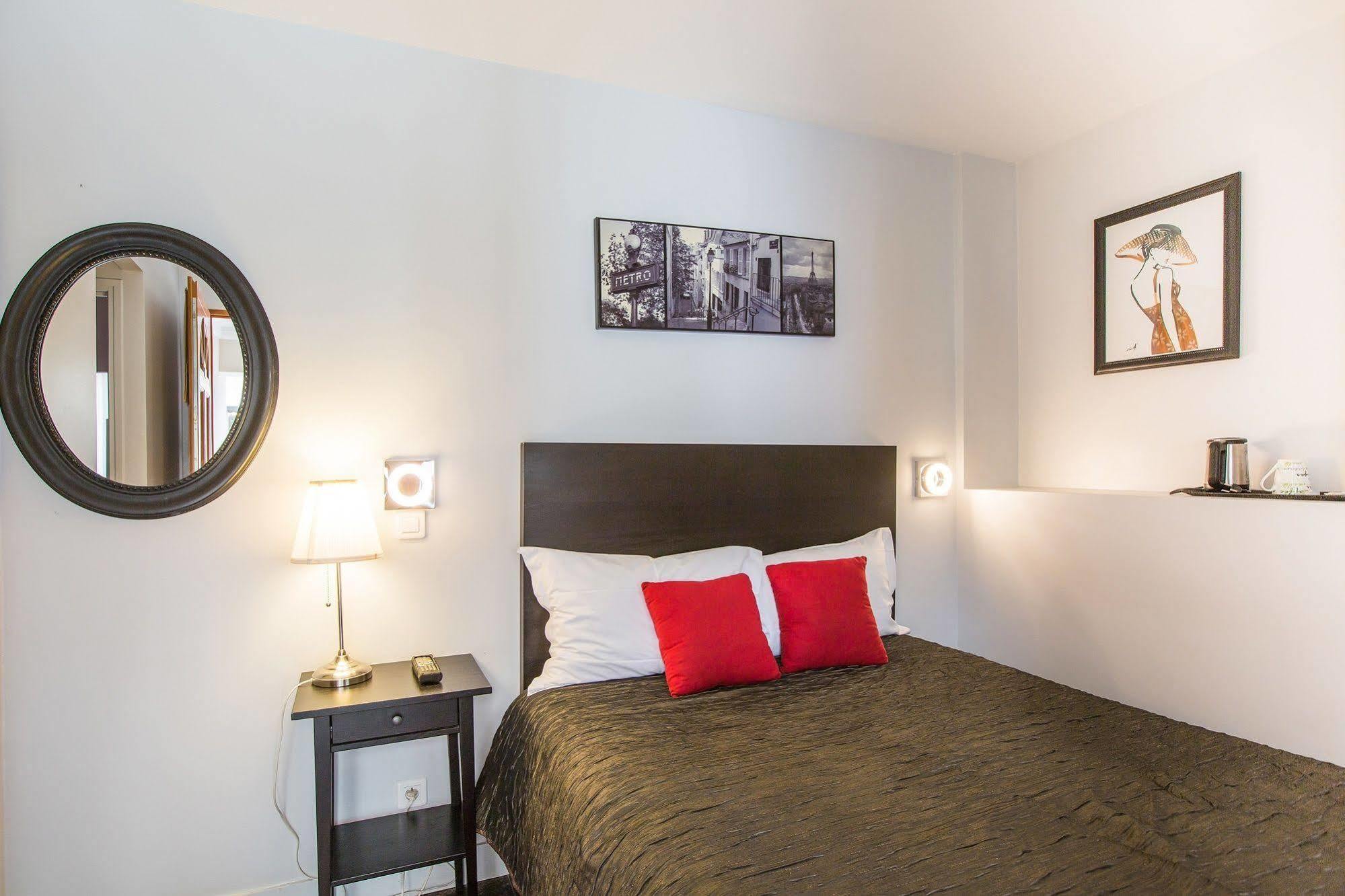 Le Figuier Hotel อีวรี-ซูร์-แซ็น ภายนอก รูปภาพ