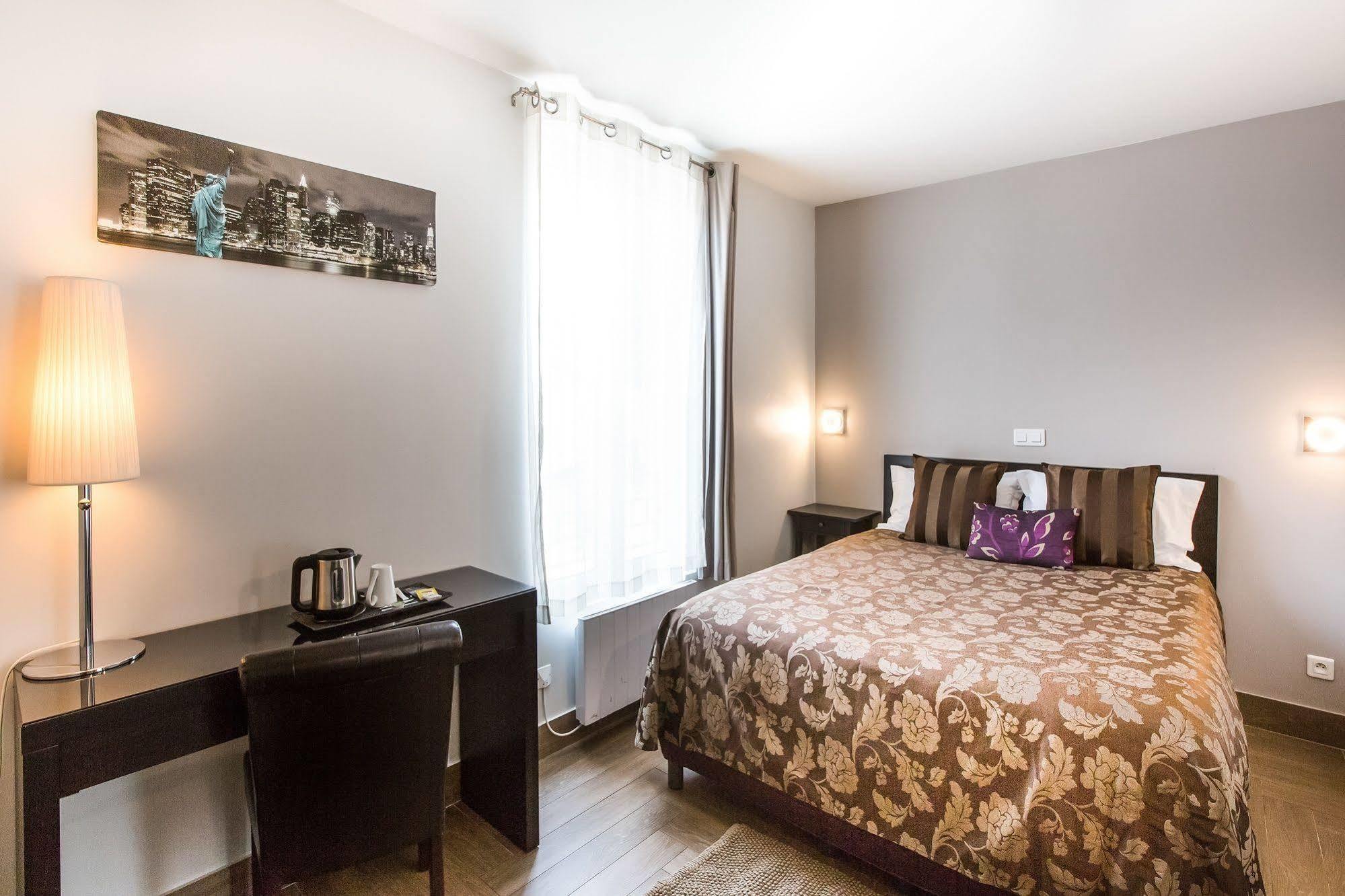 Le Figuier Hotel อีวรี-ซูร์-แซ็น ภายนอก รูปภาพ