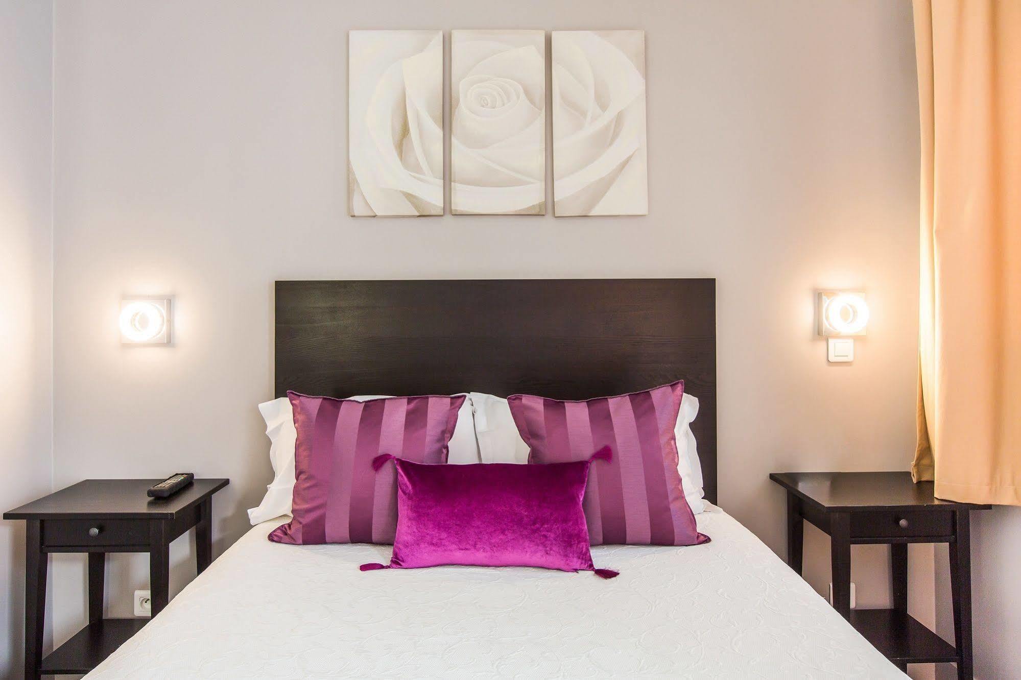 Le Figuier Hotel อีวรี-ซูร์-แซ็น ภายนอก รูปภาพ